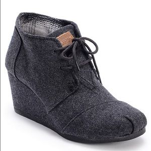 Toms Desert gray wool wedge